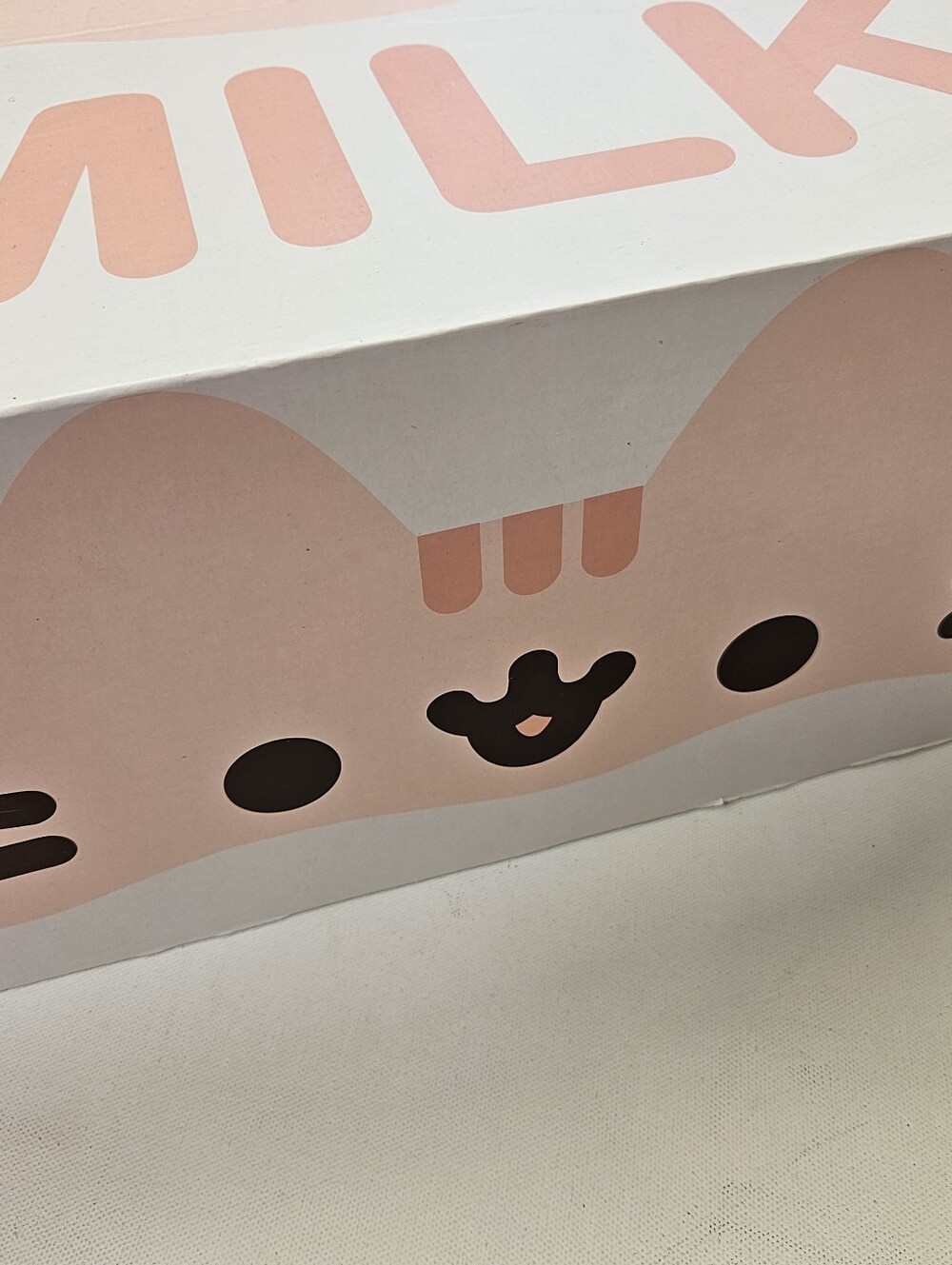 Spring 2023 Pusheen Spring "Sips" Box - Picture 4 of 11